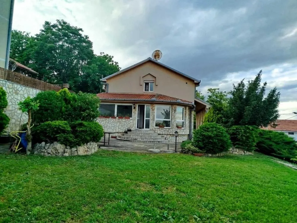 Rent, house, 250m², Olimp, Zvezdara Sve Podlokacije