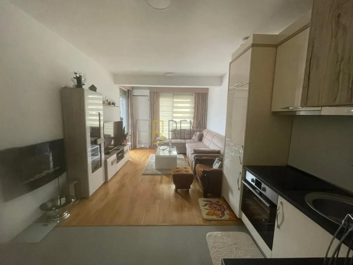 Prodaja, dvosoban stan, 70m², Ulcinj, Crna Gora