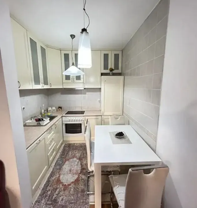 Izdavanje, dvosoban stan, 50m², Preko Morače, Podgorica