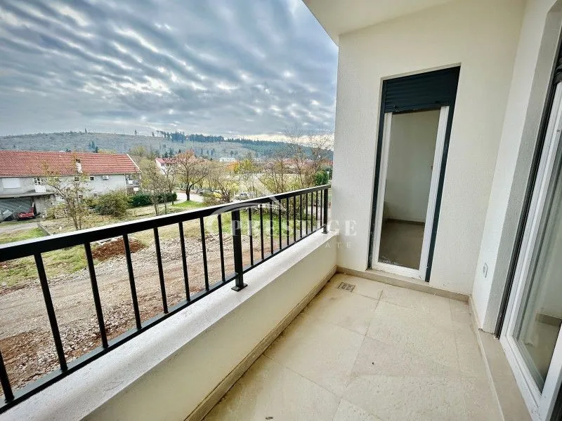 Izdavanje, trosoban stan, 86m², Zagorič, Podgorica