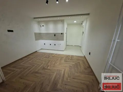 Prodaja, garsonjera, 21m², Bulevar Oslobodjenja, Novi Sad Sve Podlokacije - image 6