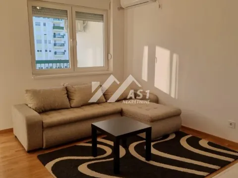 Rent, three bedroom apartment, 61m², Jugovićevo, Novi Sad Sve Podlokacije - image 1