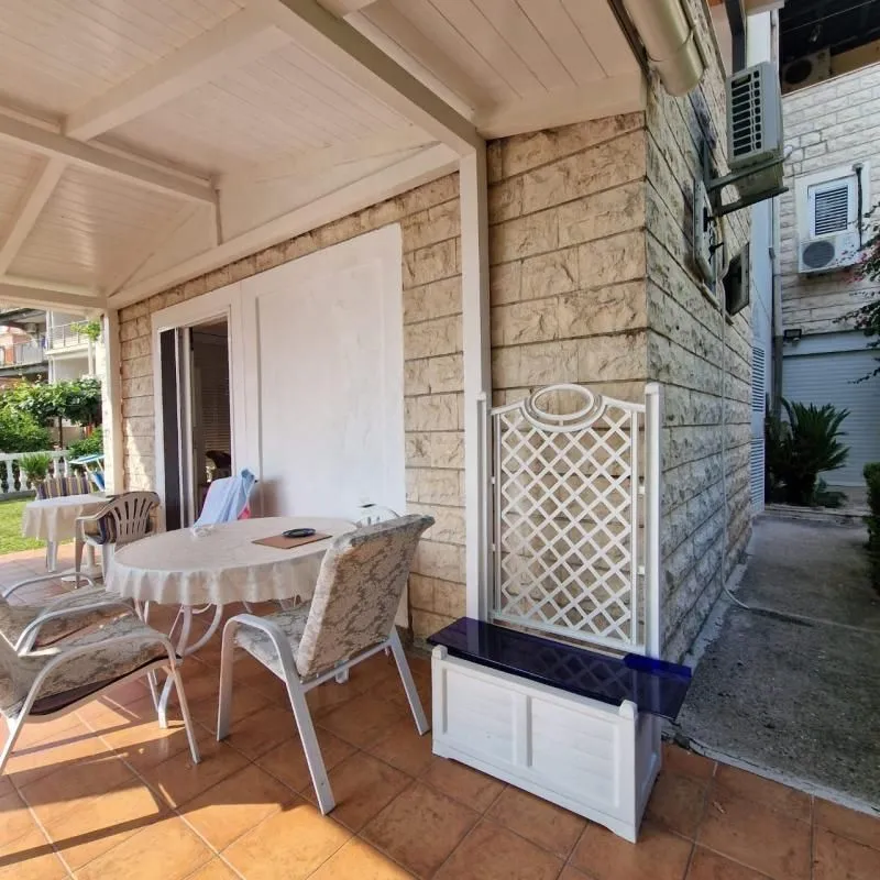 Prodaja, dvosoban stan, 86m², Petrovac, Budva