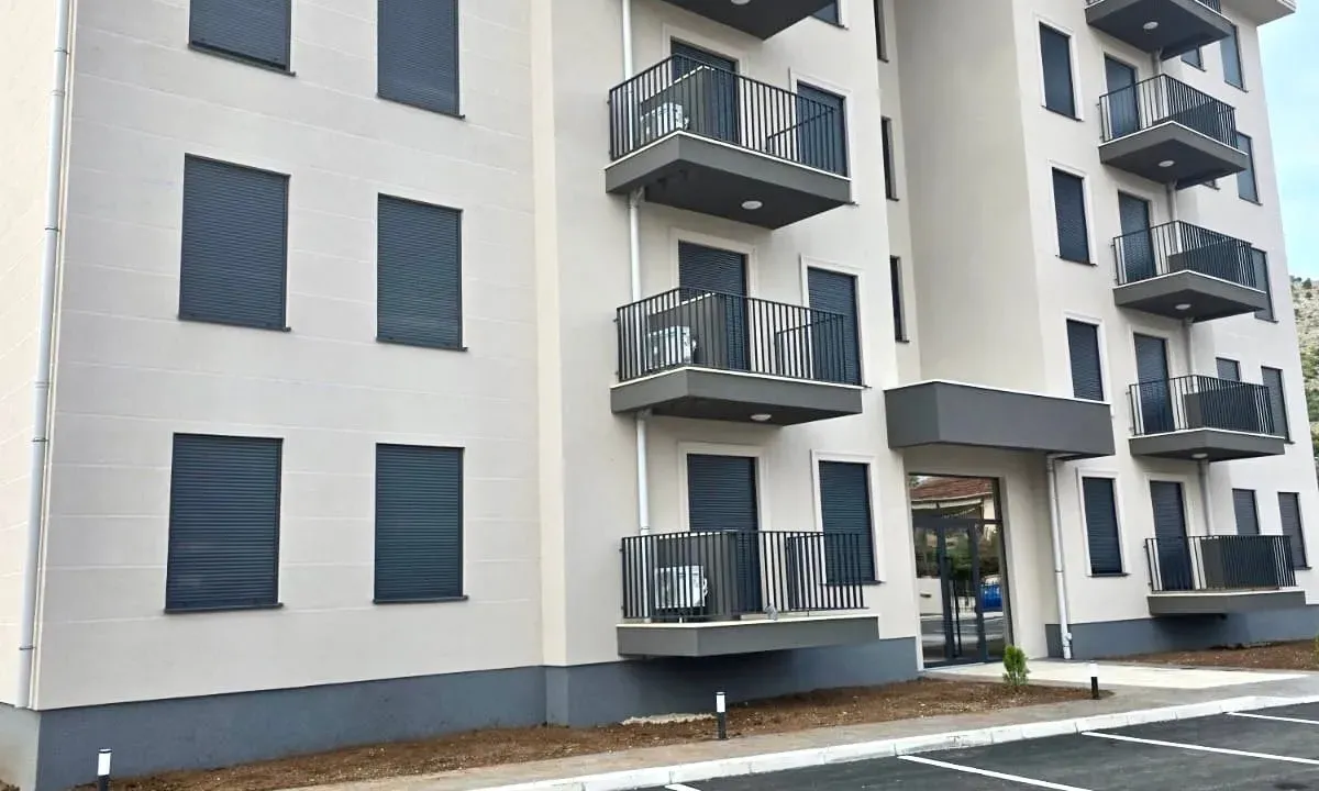 Izdavanje, jednosoban stan, 40m², Tološi, Podgorica