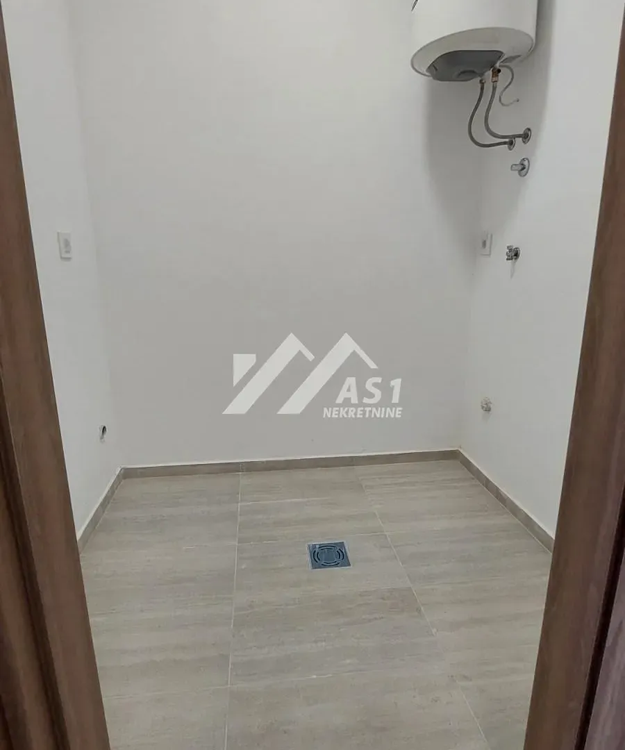 Izdavanje, trosoban stan, 86m², Alibegovac, Petrovaradin