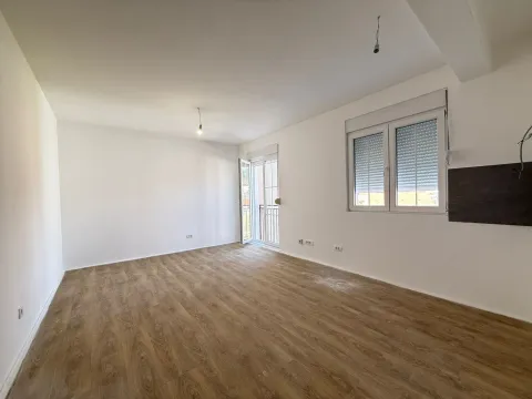 Prodaja, garsonjera, 24m², Gruda, Cetinje - image 2