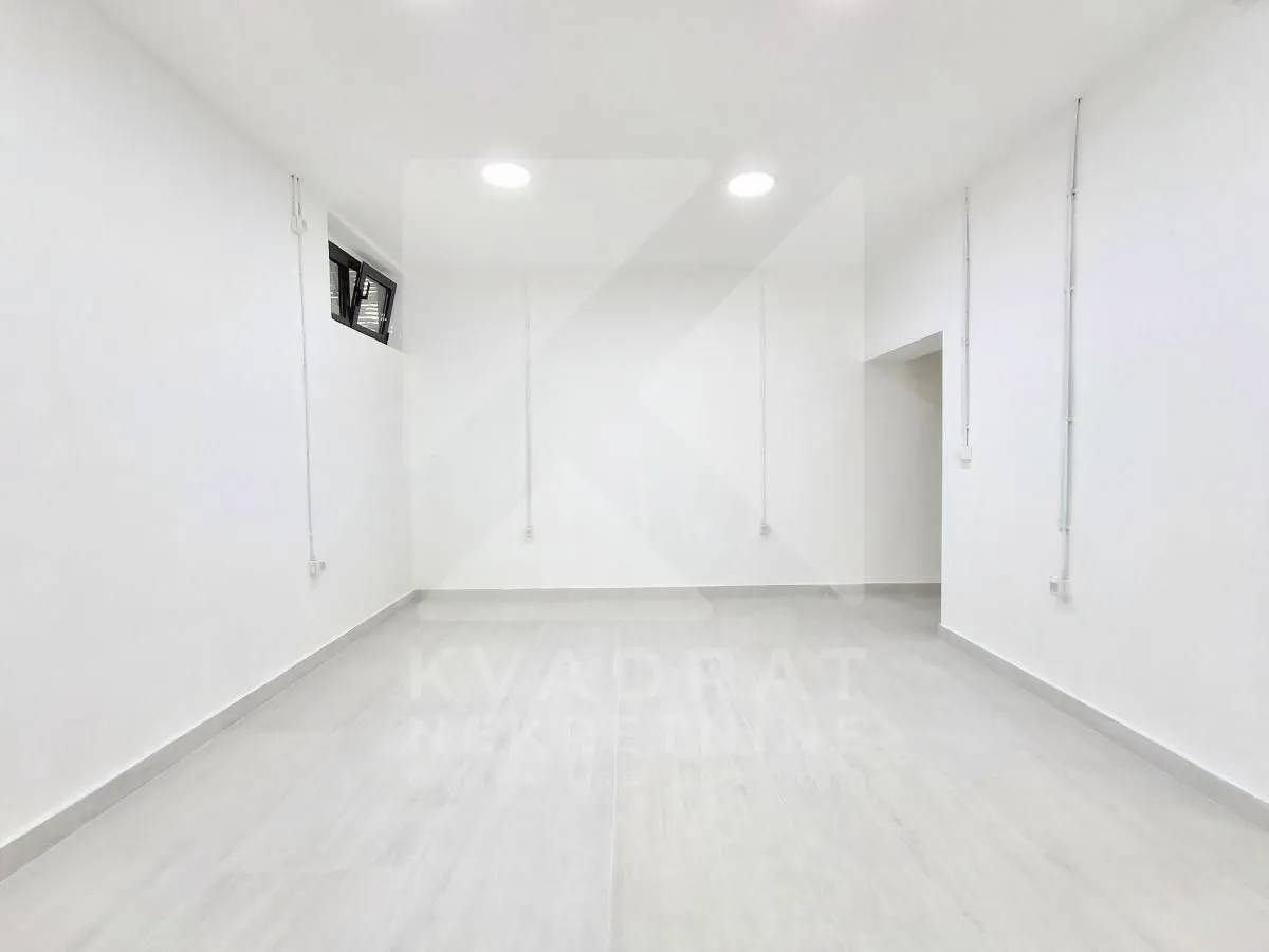 Rent, office space, 64m², Blok 7, Podgorica