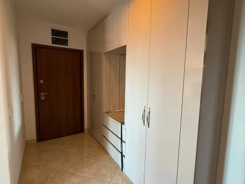 Izdavanje, dvosoban stan, 120m², Bečići, Budva - image 8