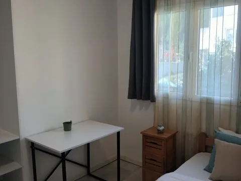Izdavanje, trosoban stan, 80m², Gradiošnica, Tivat - image 12