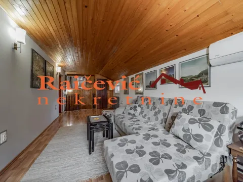 Sale, house, 125m², Zemun Kalvarija, Zemun Sve Podlokacije - image 2