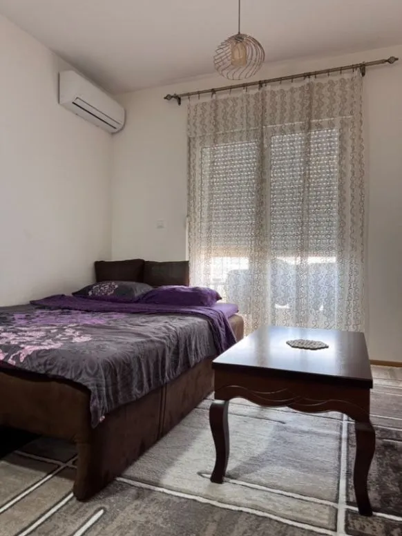 Izdavanje, jednosoban stan, 26m², Stari Aerodrom, Podgorica
