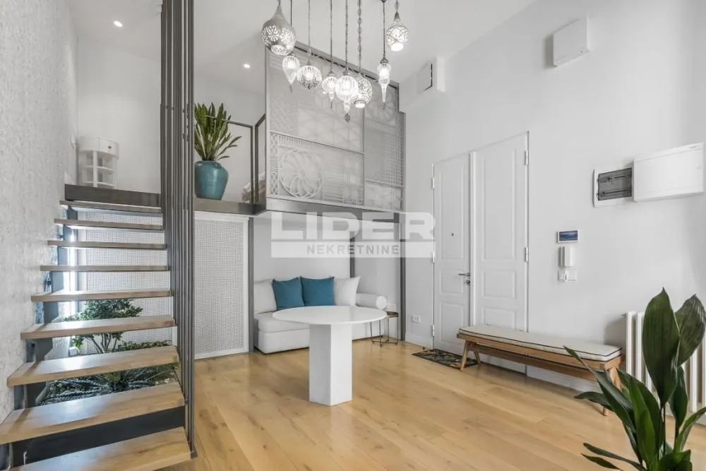 Prodaja, dvosoban stan, 96m², Stari Grad, Beograd