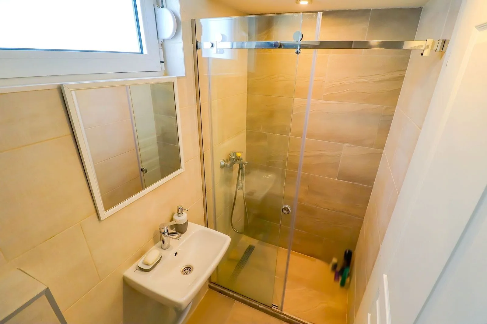 Prodaja, trosoban stan, 105m², Makedonsko naselje, Bar