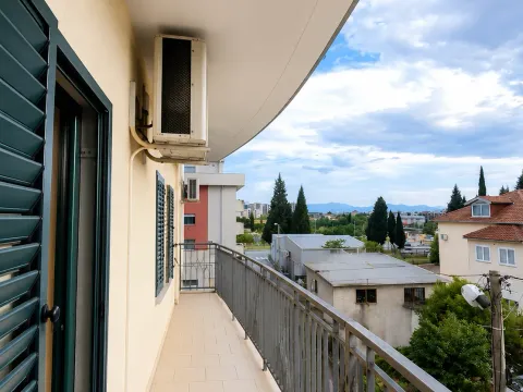 Prodaja, trosoban stan, 136m², Gorica C, Podgorica - image 15