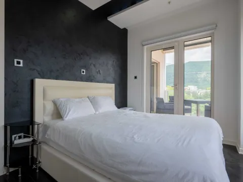 Sale, two bedroom apartment, 104m², Tre Canne, Budva - image 11