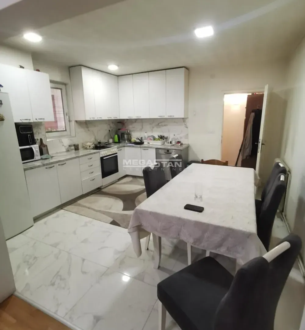 Prodaja, kuća, 130m², Ledine, Beograd