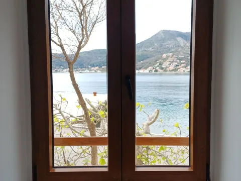 Rent, one bedroom apartment, 55m², Lepetani, Tivat - image 17