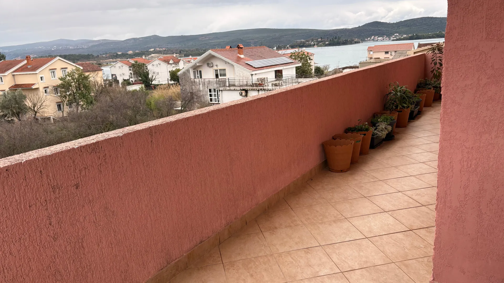 Stan-na-dan, jednosoban stan, 84m², Bonići, Tivat