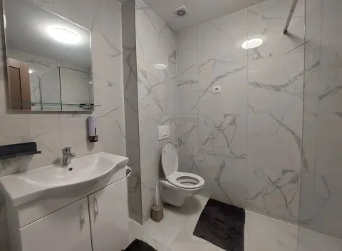 Rent, two bedroom apartment, 70m², Radanovići, Kotor - image 9