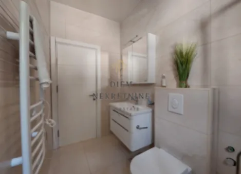 Izdavanje, dvosoban stan, 75m², Kalimanj, Tivat - image 10