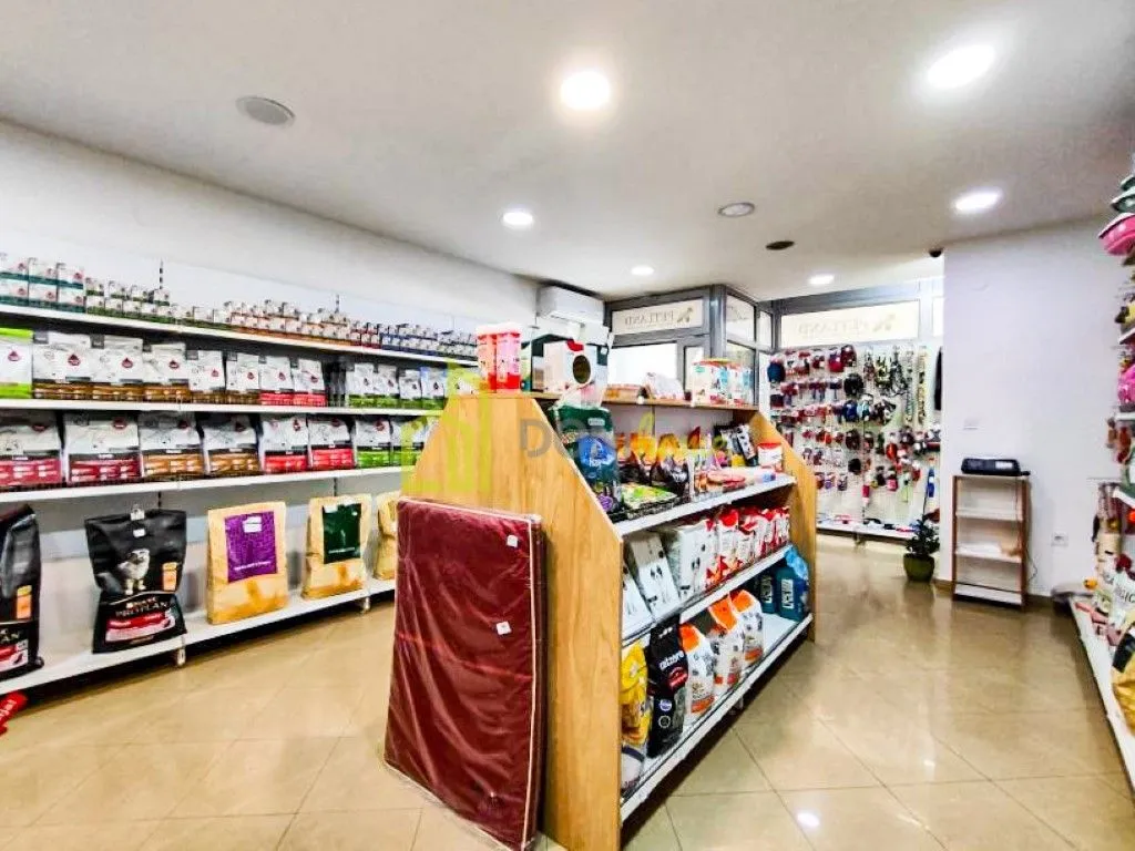 Izdavanje, poslovni prostor, 46m², Preko Morače, Podgorica