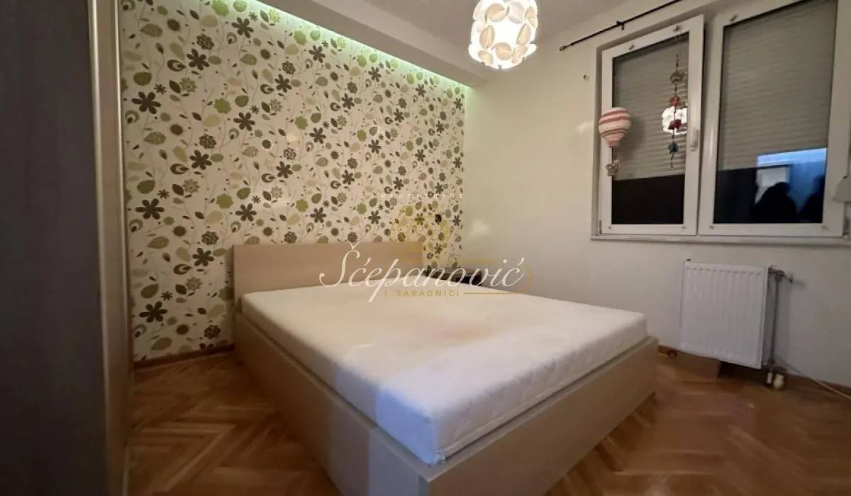 Izdavanje, dvosoban stan, 43m², Bulevar Oslobodjenja, Novi Sad Sve Podlokacije