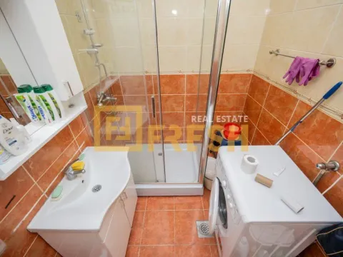 Prodaja, kuća, 348m², Stara Varoš, Podgorica - image 6