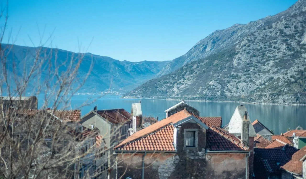 Sale, house, 320m², Risan, Kotor