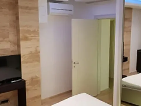 Izdavanje, trosoban stan, 148m², Savski Venac, Beograd - image 13