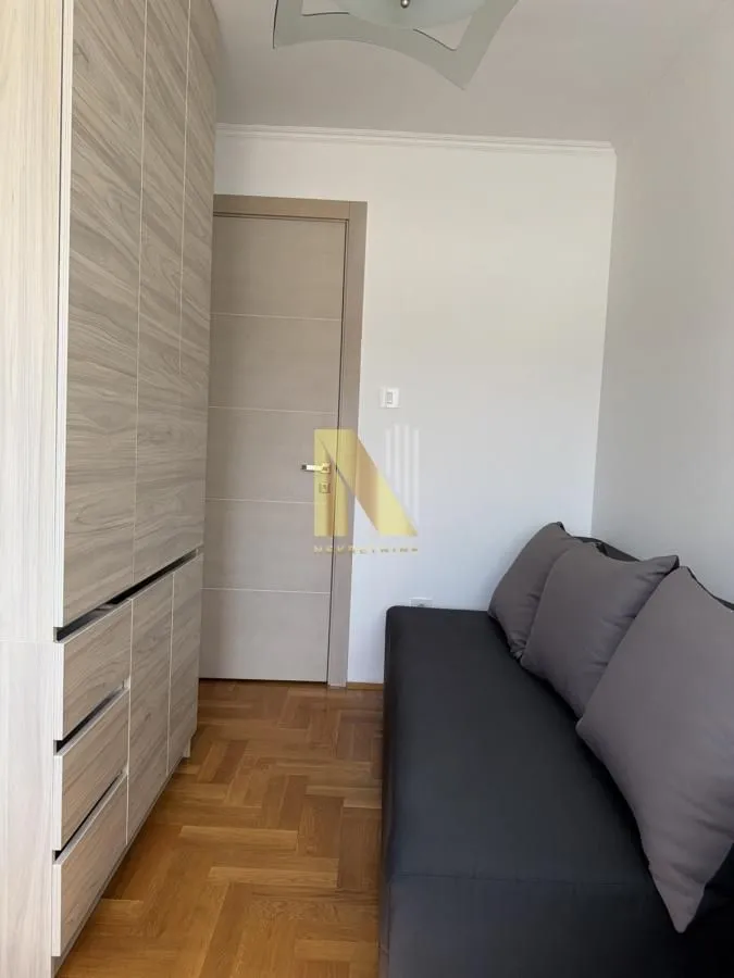 Izdavanje, dvosoban stan, 53m², Grbavica, Novi Sad Sve Podlokacije