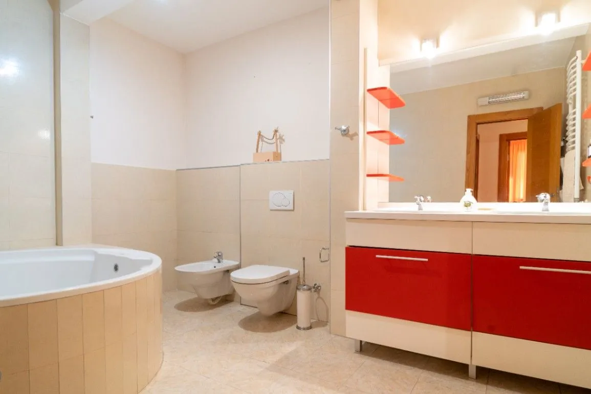 Rent, three bedroom apartment, 118m², Vezirov Most, Podgorica