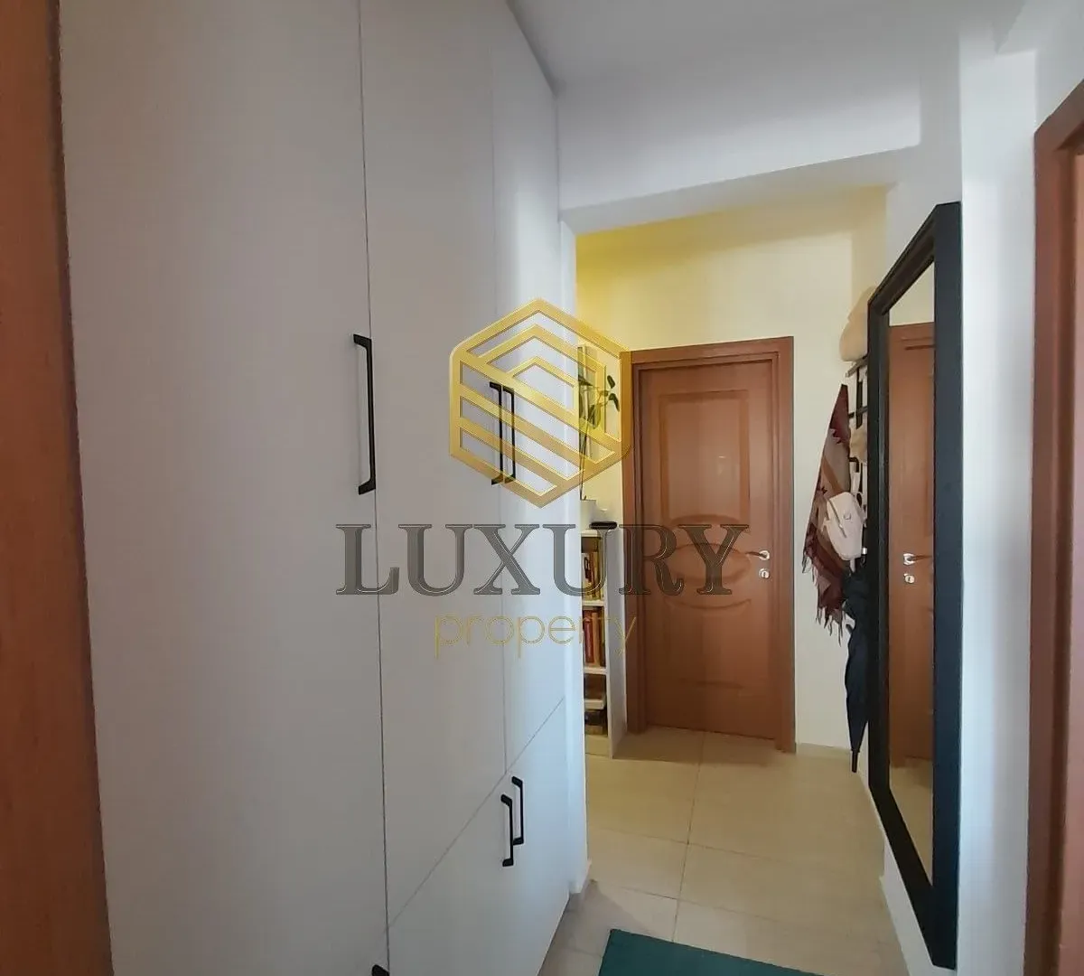 Izdavanje, jednosoban stan, 48m², Stari Aerodrom, Podgorica