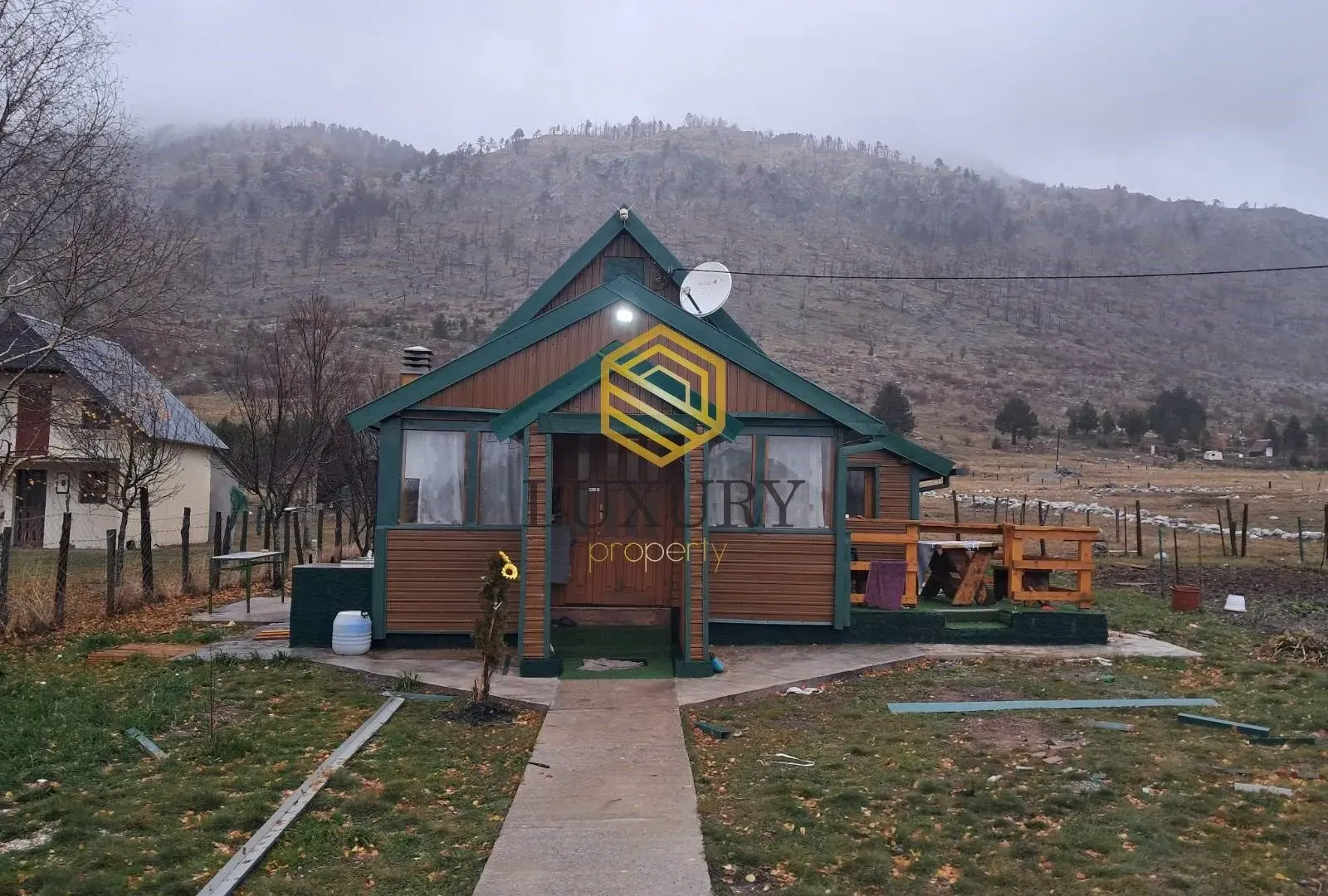 Prodaja, kuća, 54m², Kuče, Podgorica