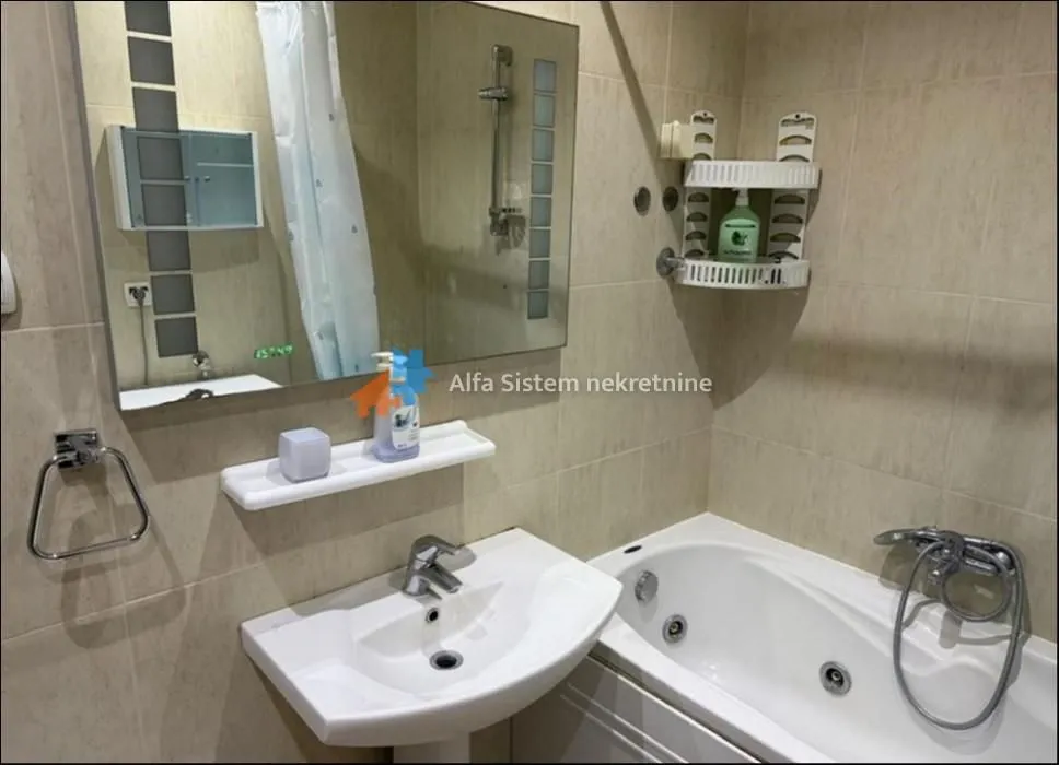 Izdavanje, stan, 170m², Savski Venac, Beograd