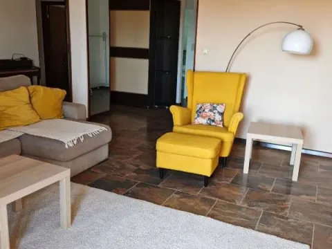 Rent, four bedroom apartment, 120m², Rakovica, Beograd - image 4