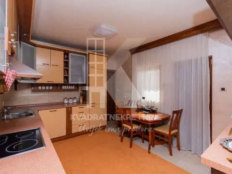Rent, house, 600m², Zeta, Podgorica - image 9