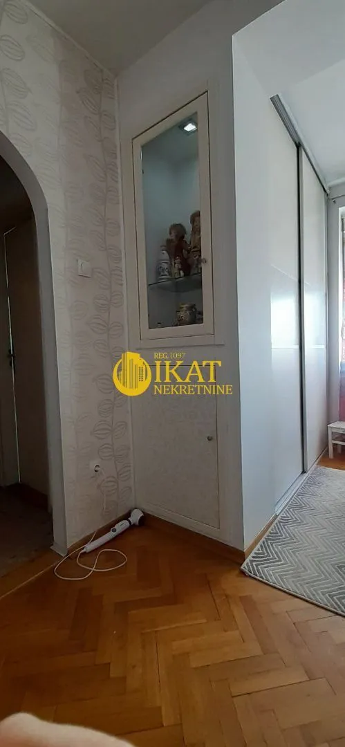 Prodaja, dvosoban stan, 60m², Sremska Mitrovica, Srbija