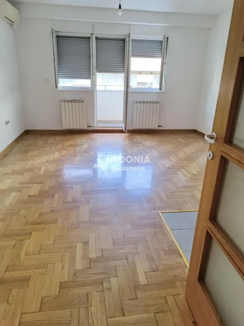 Sale, two bedroom apartment, 43m², Stari Grad, Beograd