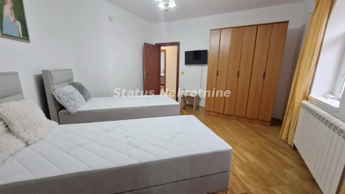 Prodaja, kuća, 338m², Sremska Kamenica, Petrovaradin