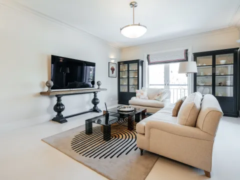 Prodaja, dvosoban stan, 140m², Porto Montenegro, Tivat - image 8