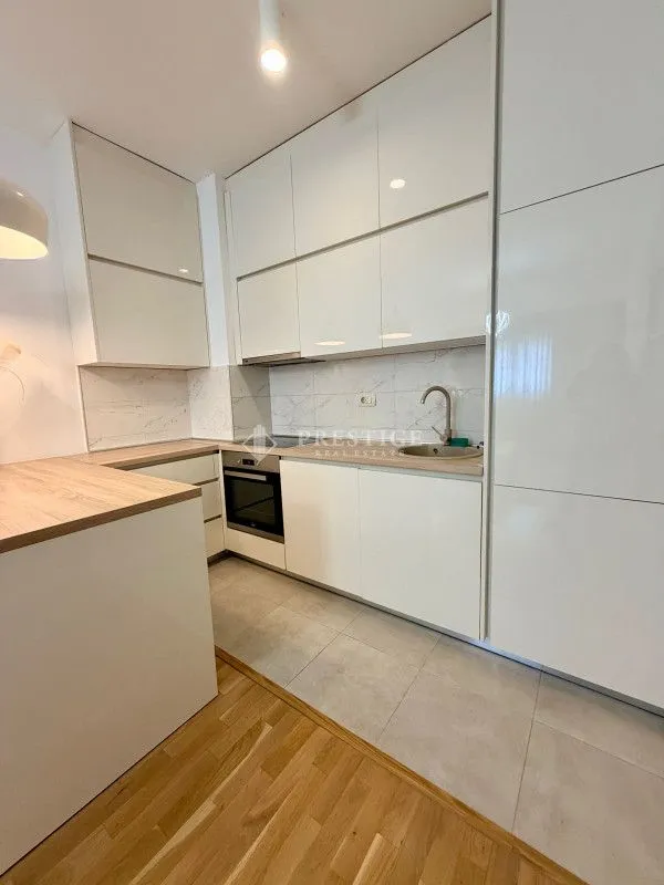 Rent, one bedroom apartment, 44m², Blok 9, Podgorica