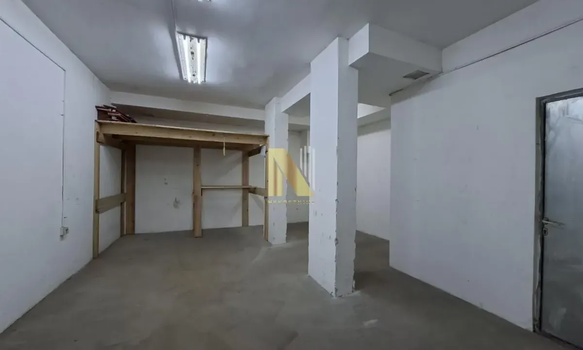 Izdavanje, parking/garaža, 28m², Grbavica, Novi Sad Sve Podlokacije