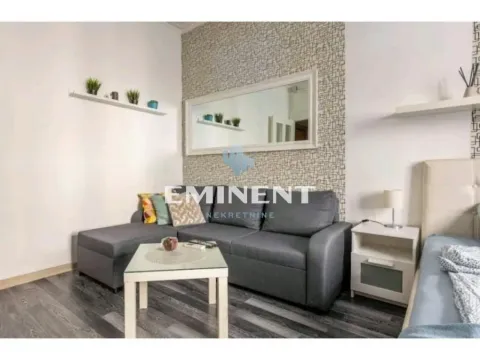 Izdavanje, jednosoban stan, 30m2, Centar, Beograd Izdavanje, jednosoban stan, 30m2, Centar, Beograd