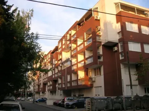 Parking garaža in Voždovac Sve Podlokacije