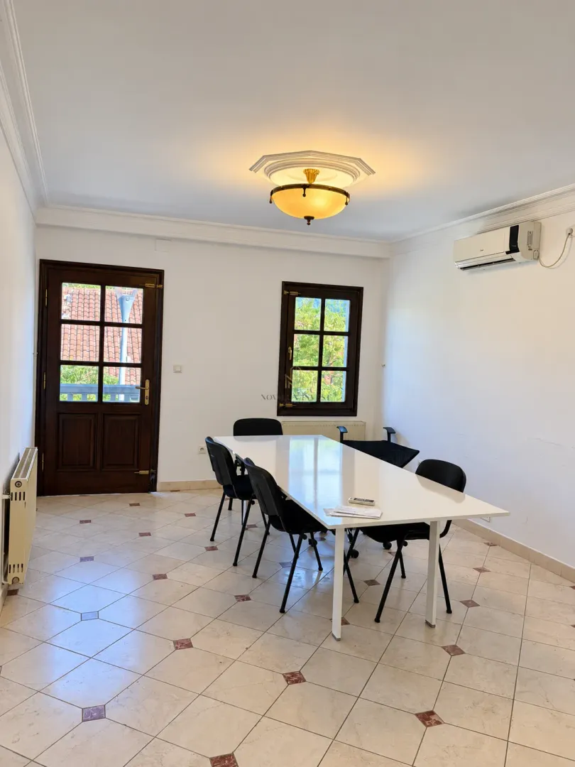 Rent, office space, 140m², Centar, Podgorica