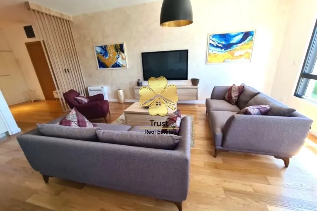 Izdavanje, trosoban stan, 95m², City Kvart, Podgorica