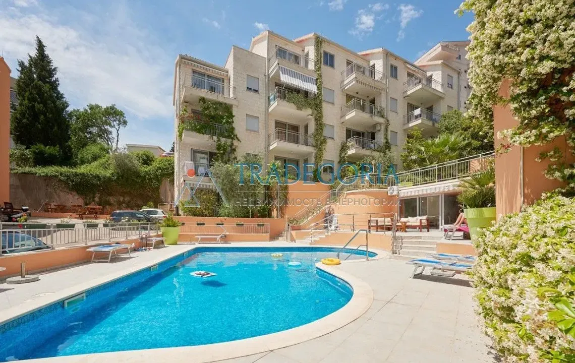 Sale, two bedroom apartment, 68m², Petrovac, Budva
