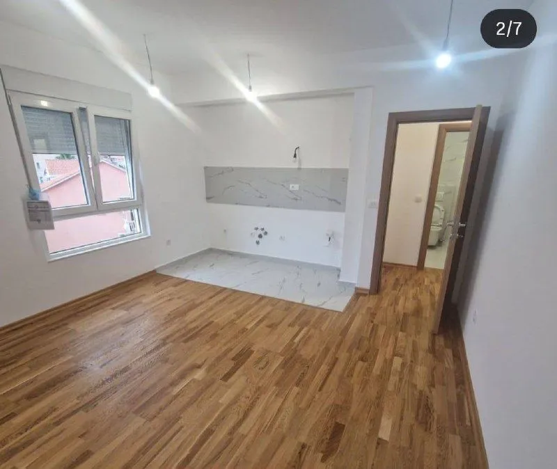 Prodaja, jednosoban stan, 43m², Lazi, Budva