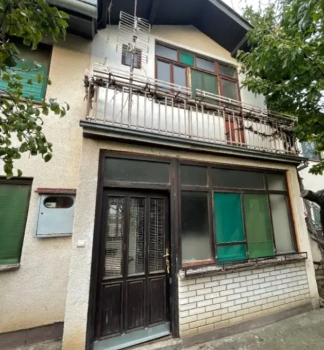 Prodaja, kuća, 140m², Trnava, Jagodina