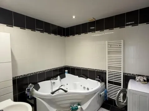 Izdavanje, kuća, 130m², Salajka, Novi Sad Sve Podlokacije - image 7